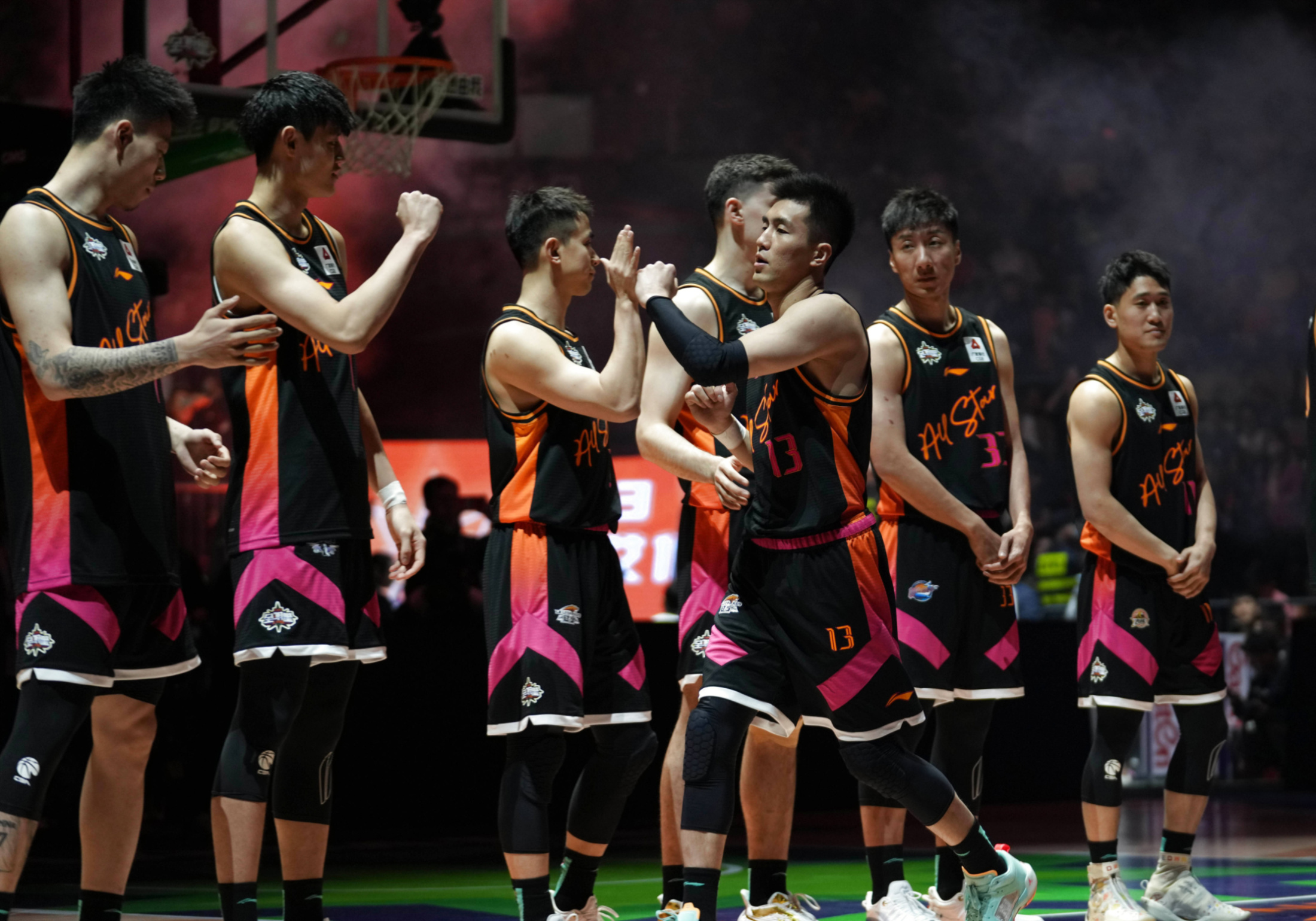 星空体育官网入口包含葡超清晨再迎强敌，深圳男篮强势反弹，主帅态度——更衣室稳定，心理建设被强调的词条