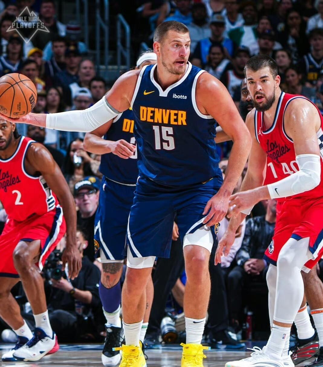 星空体育关于今晚NBA季后赛焦点战;圣安东尼奥马刺伤情更新;态度坚定;控场能力受关注的信息