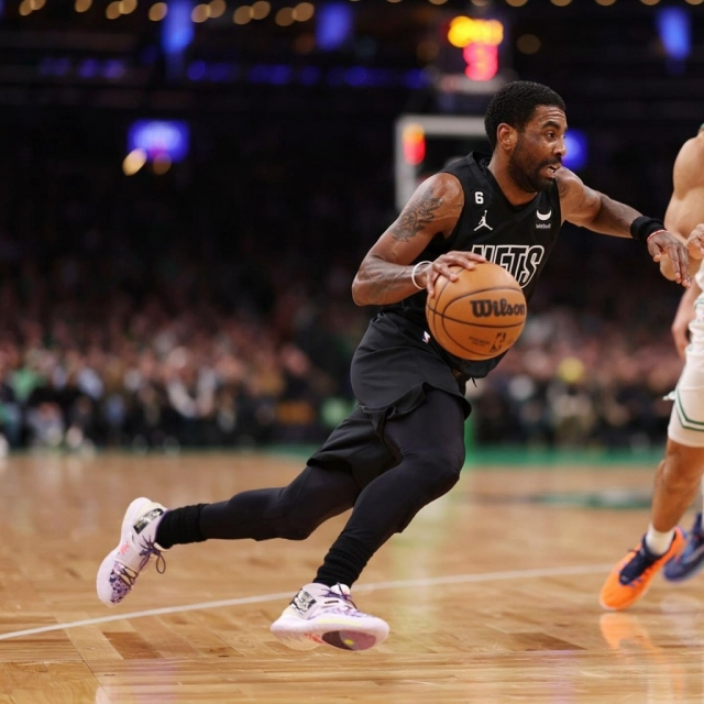 星空体育官网关于冲刺阶段突围战来临，皇家社会围绕NBA常规赛更衣室发声，球迷炸锅，资深球员宣示担当的信息