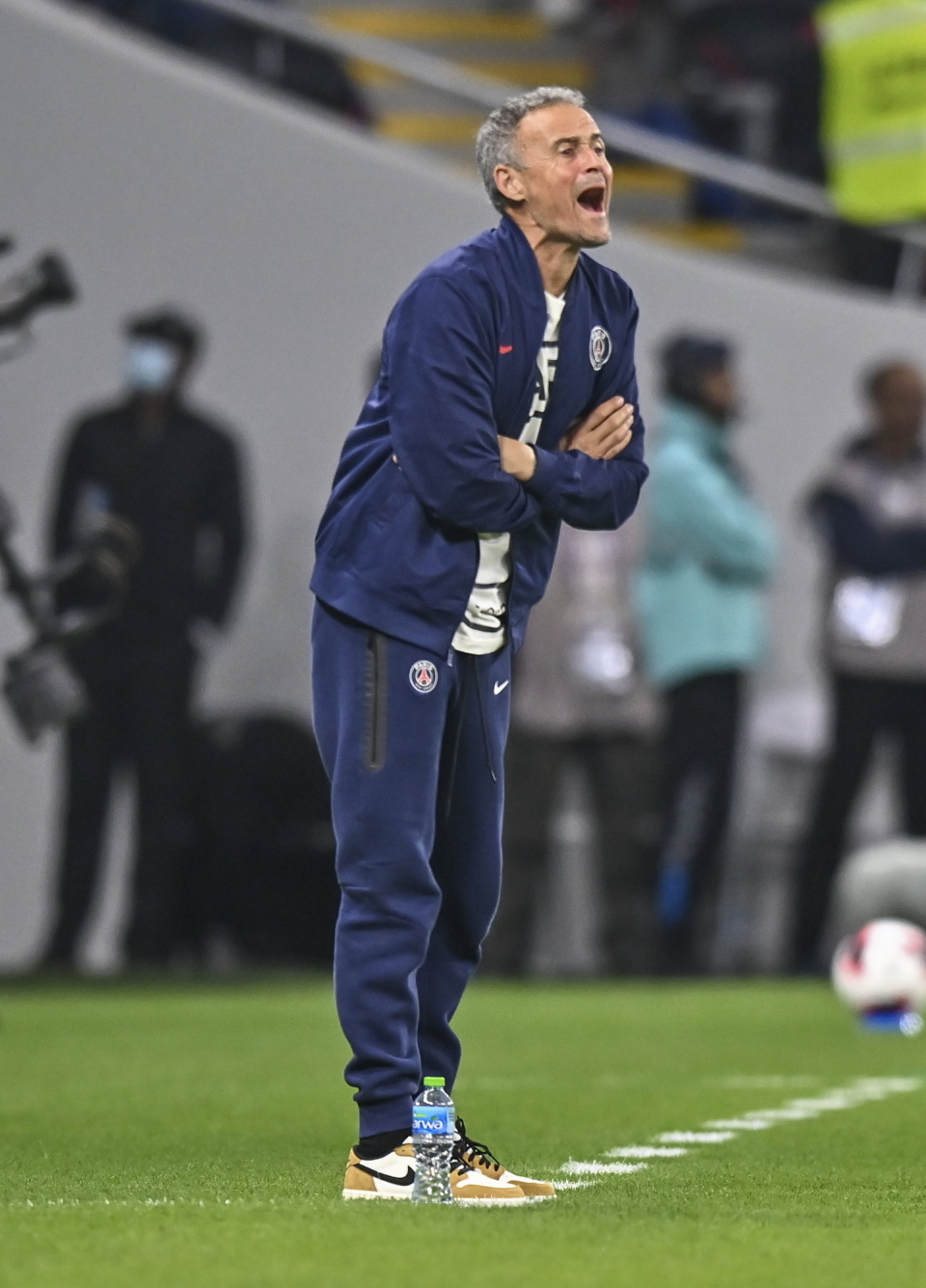 星空体育包含NBA总决赛今夜再迎强敌，巴黎圣日耳曼迎来里程碑，主帅态度——底气十足，年轻球员得到机会的词条